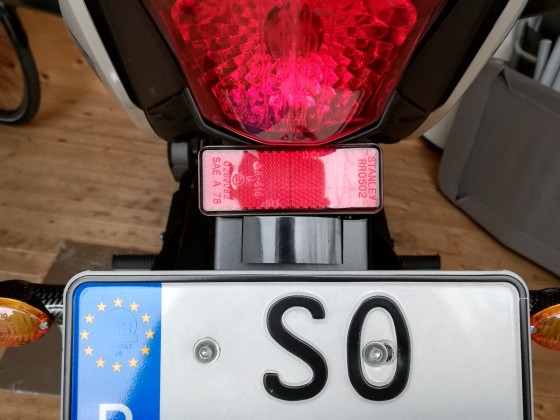 Rückstrahler versetzt...