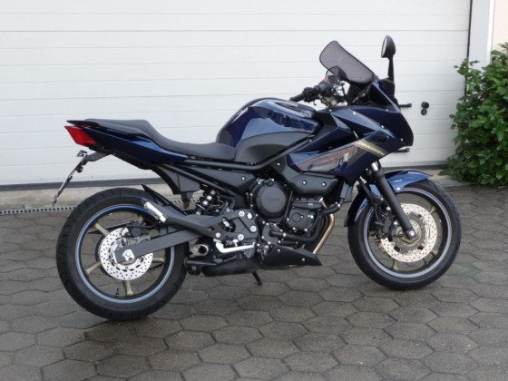 XJ6 Web1