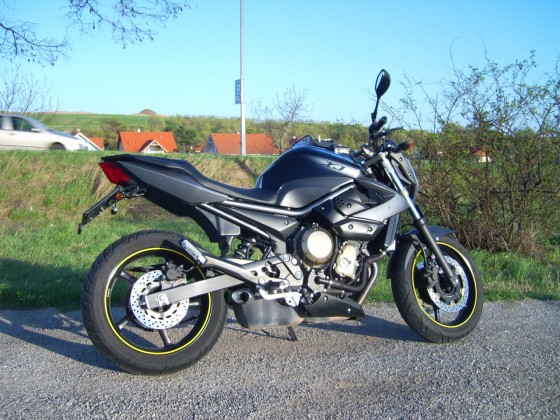 XJ6- 3