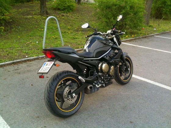 XJ6 002