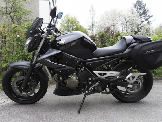 Verkaufe meine XJ6 Erstzulassung 28.03.2012, KM 2219 , VB: 5900,--€