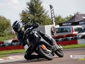 Hier mal aufm Roller