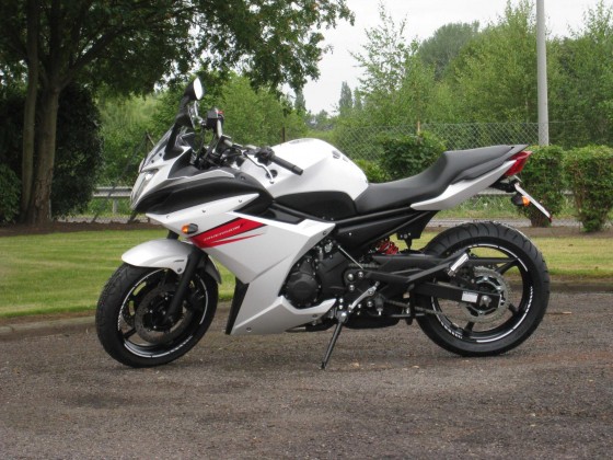 XJ6 Diversion F 2011 competition white